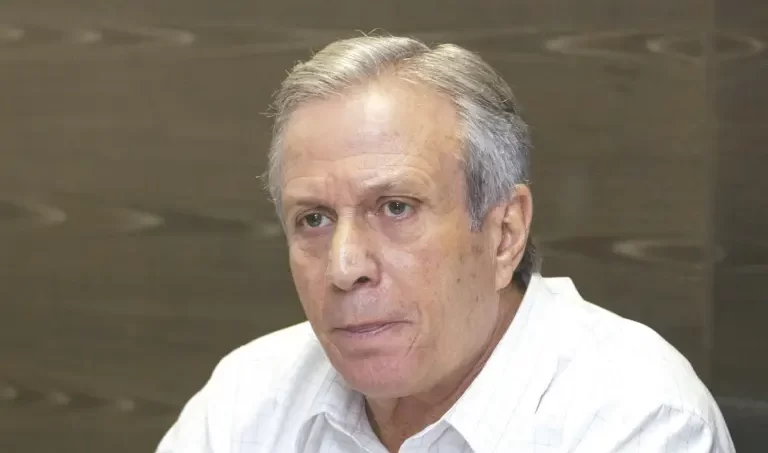 Em enquete, Gil Arantes foi citado como pior prefeito de Barueri; Veja o vídeo