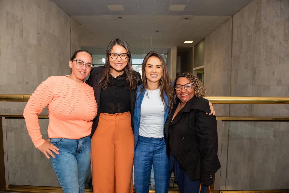 Deputada Bruna Furlan recebe candidatas a vereadora de Barueri na Alesp