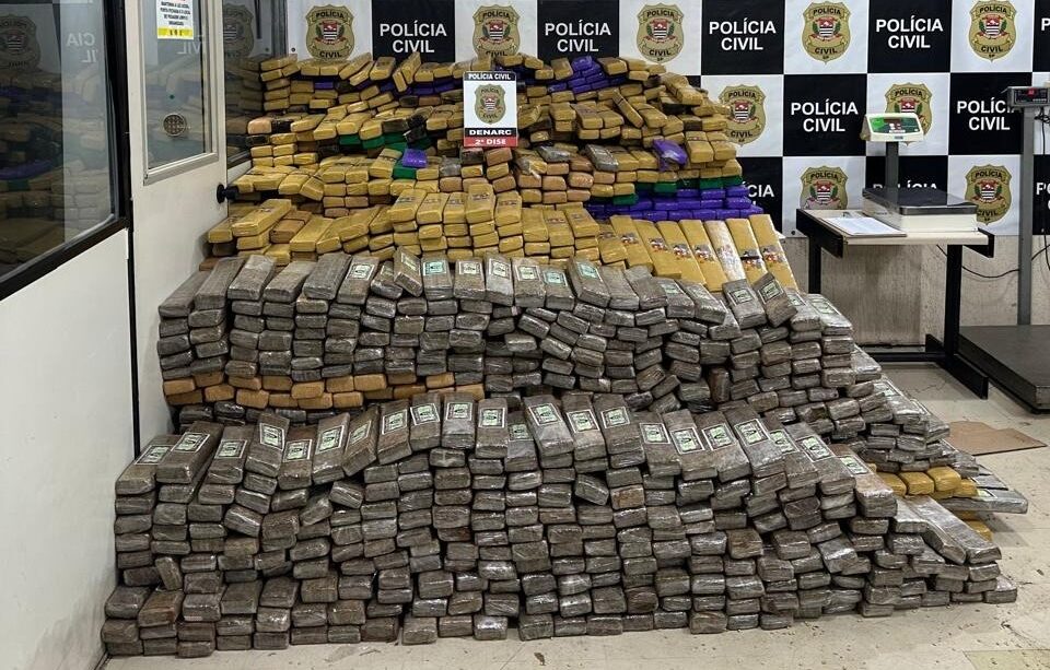 Megaoperação do Denarc intercepta caminhão com maconha estacionado em Barueri