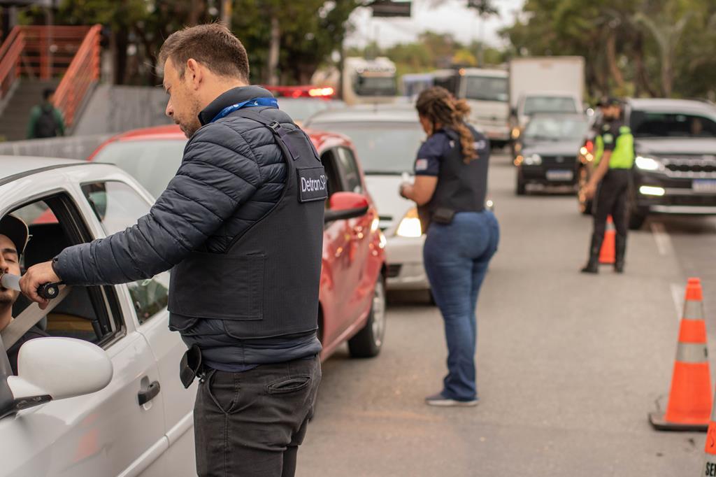 Fiscalização integrada intensifica combate à alcoolemia e irregularidades no trânsito em Barueri