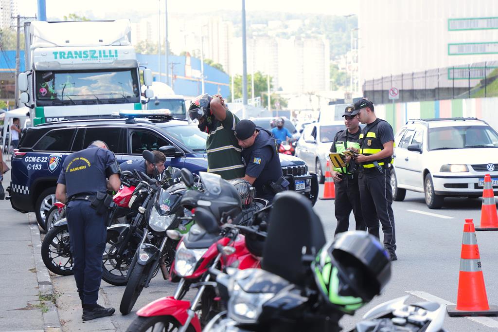 Barueri adota tolerância zero contra motos barulhentas e intensifica fiscalizações