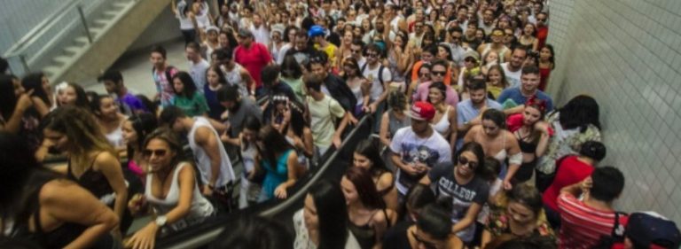 Carnaval 2026: metrô e trens de SP terão operação 24 horas