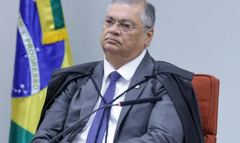 Dino extingue a modalidade de aposentadoria compulsória como sanção e a percepção de proventos por magistrados afastados
